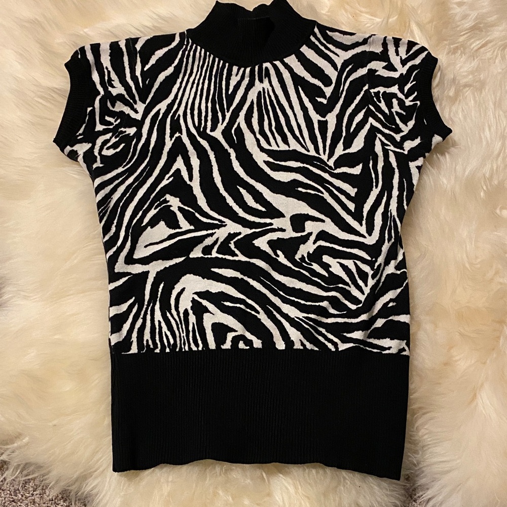 Cache Black and White Zebra Print Short Sleeve Top